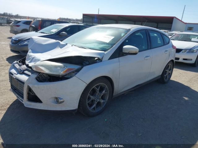 Photo 1 VIN: 1FADP3K22EL327976 - FORD FOCUS 