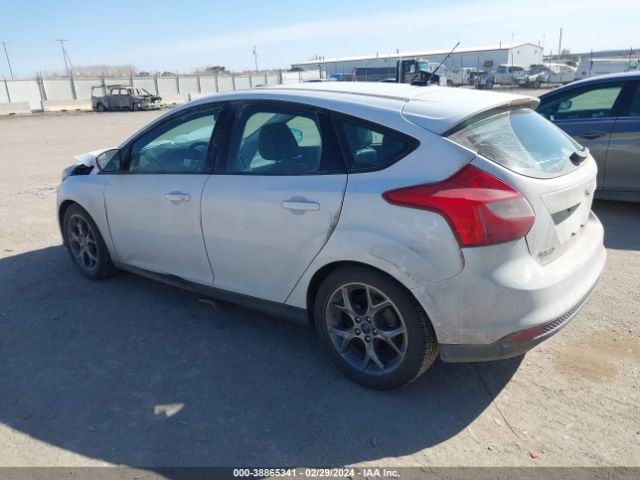 Photo 2 VIN: 1FADP3K22EL327976 - FORD FOCUS 