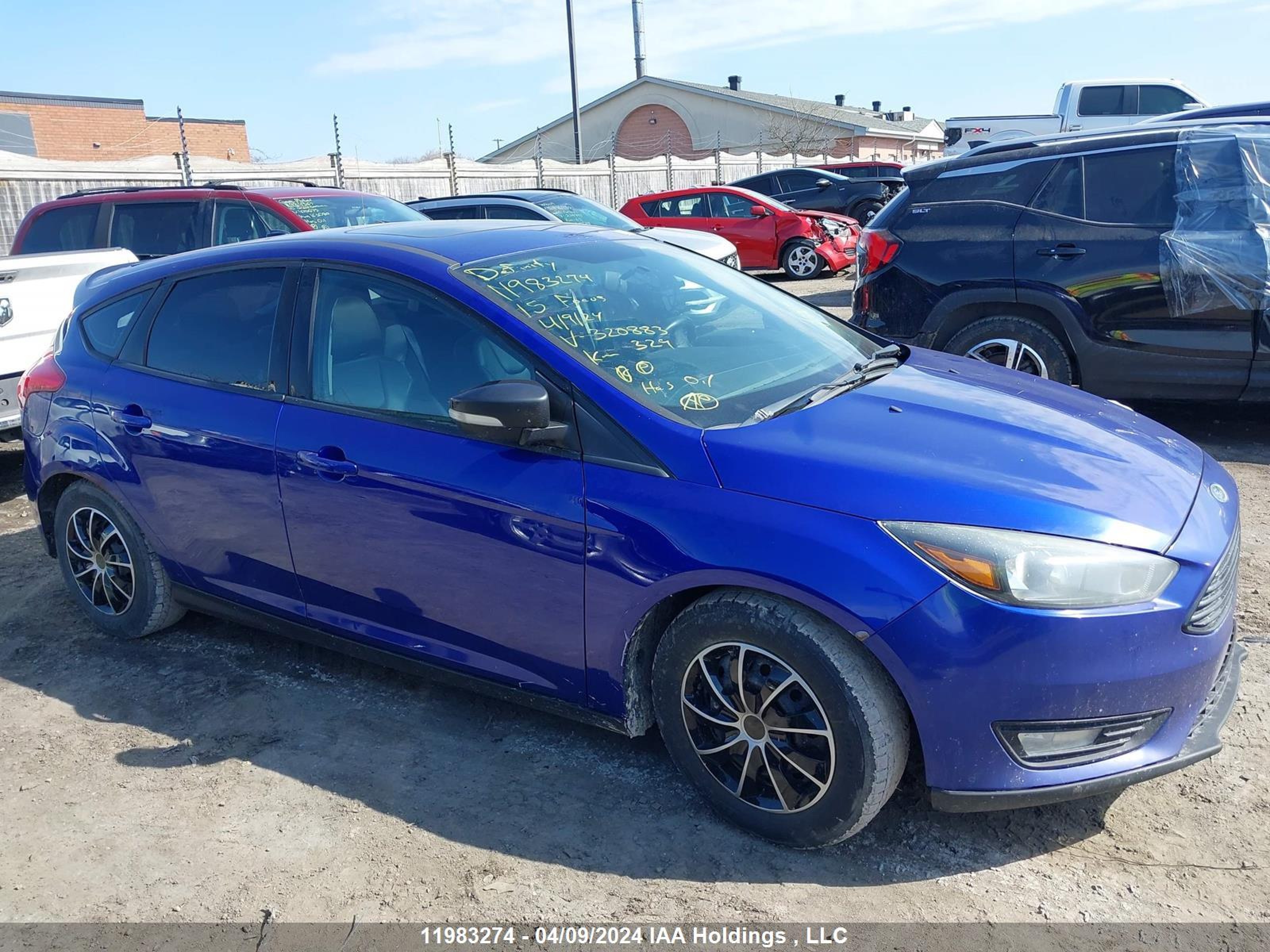 Photo 12 VIN: 1FADP3K22FL320883 - FORD FOCUS 