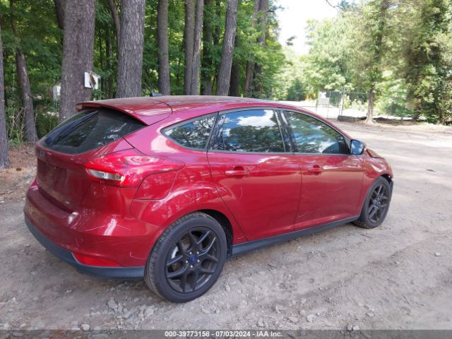 Photo 3 VIN: 1FADP3K22GL310727 - FORD FOCUS 