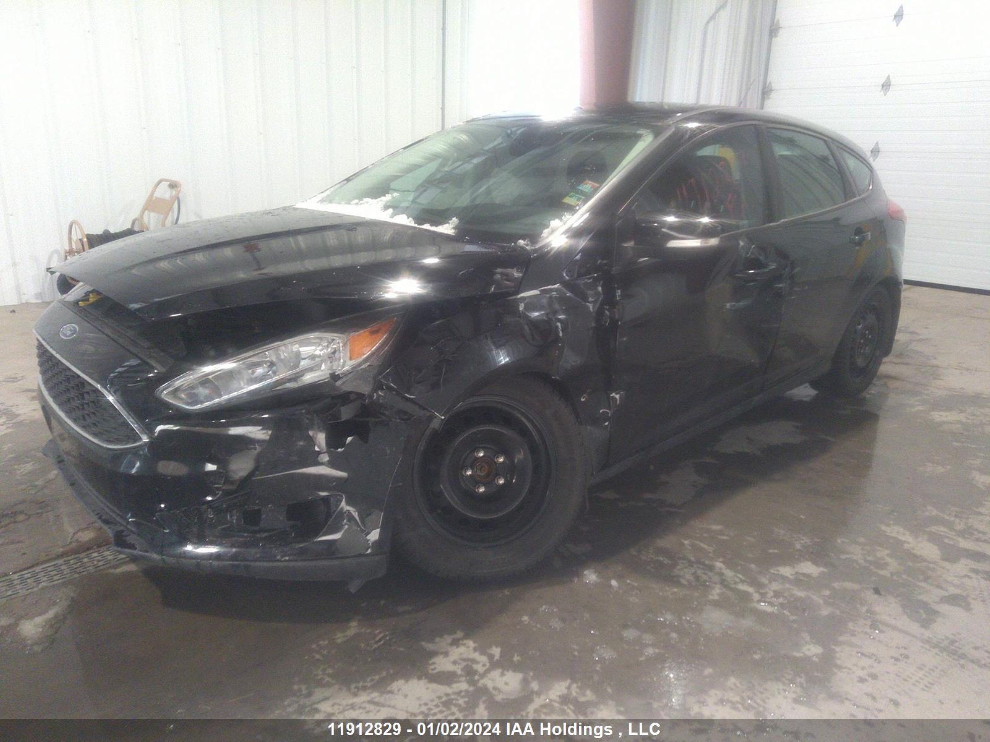 Photo 1 VIN: 1FADP3K22HL330039 - FORD FOCUS 