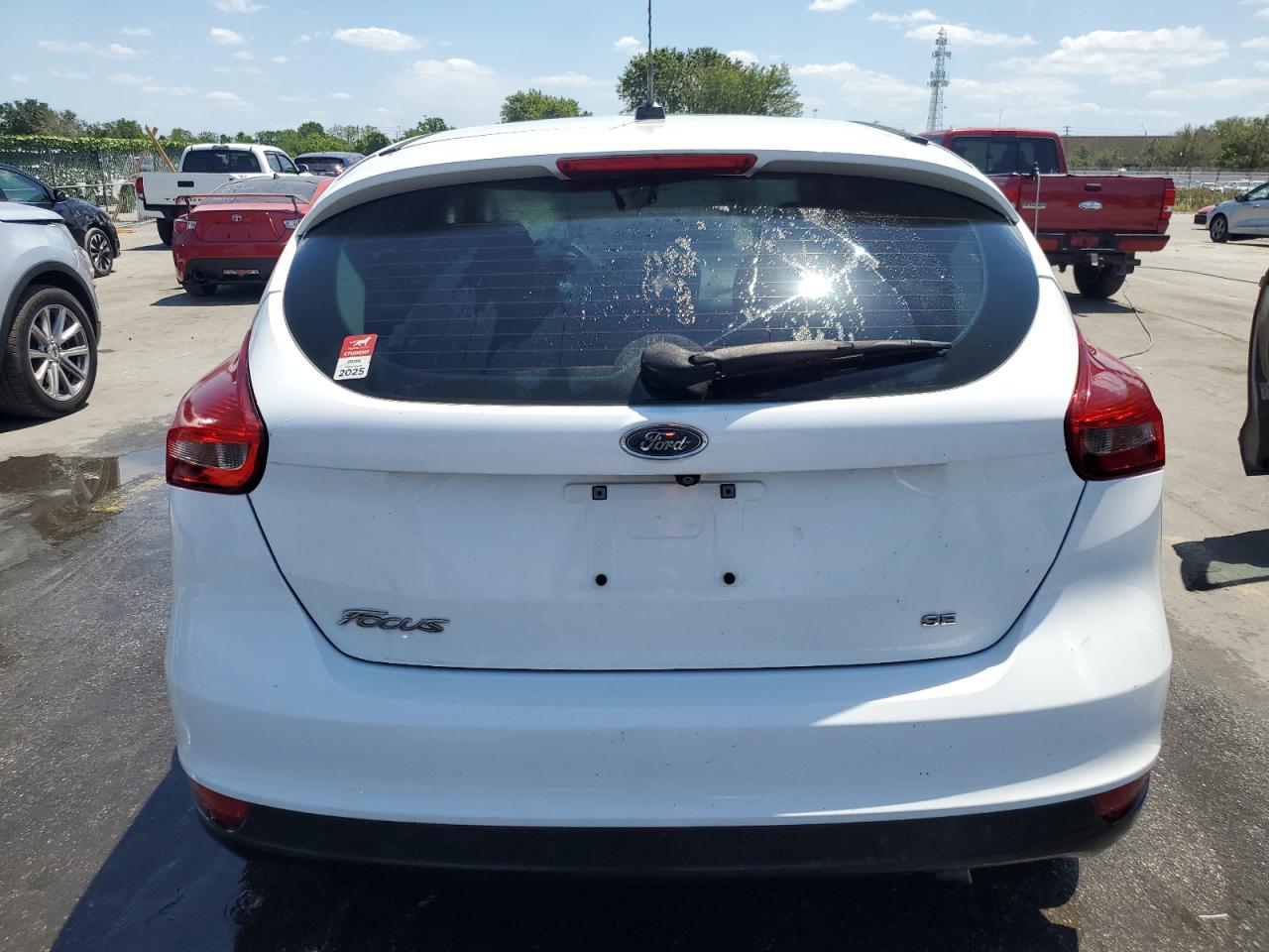 Photo 5 VIN: 1FADP3K22JL234630 - FORD FOCUS 