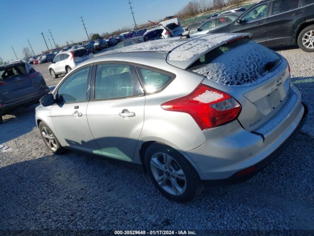 Photo 2 VIN: 1FADP3K23EL174136 - FORD FOCUS 