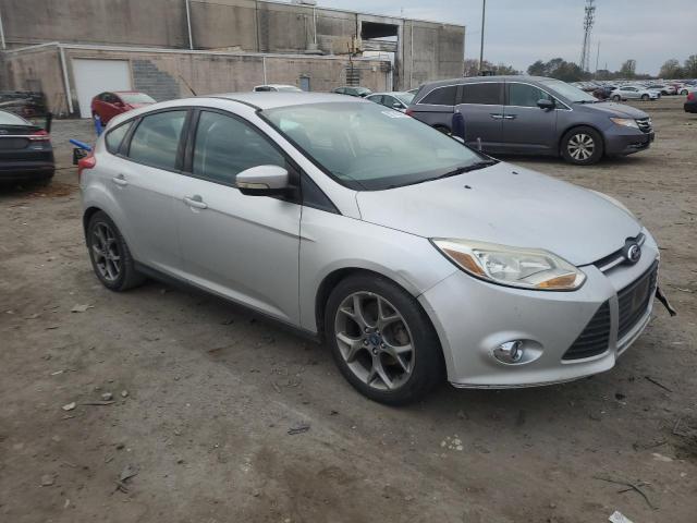 Photo 3 VIN: 1FADP3K23EL422031 - FORD FOCUS SE 