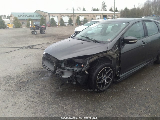 Photo 5 VIN: 1FADP3K23GL266575 - FORD FOCUS 