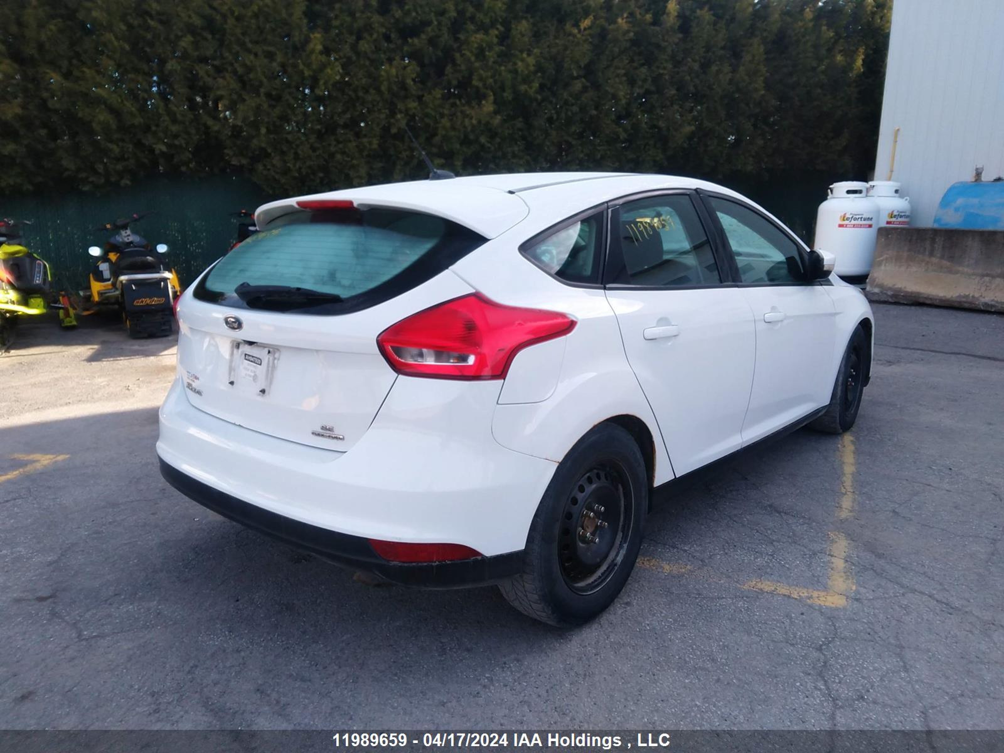 Photo 3 VIN: 1FADP3K23GL316617 - FORD FOCUS 