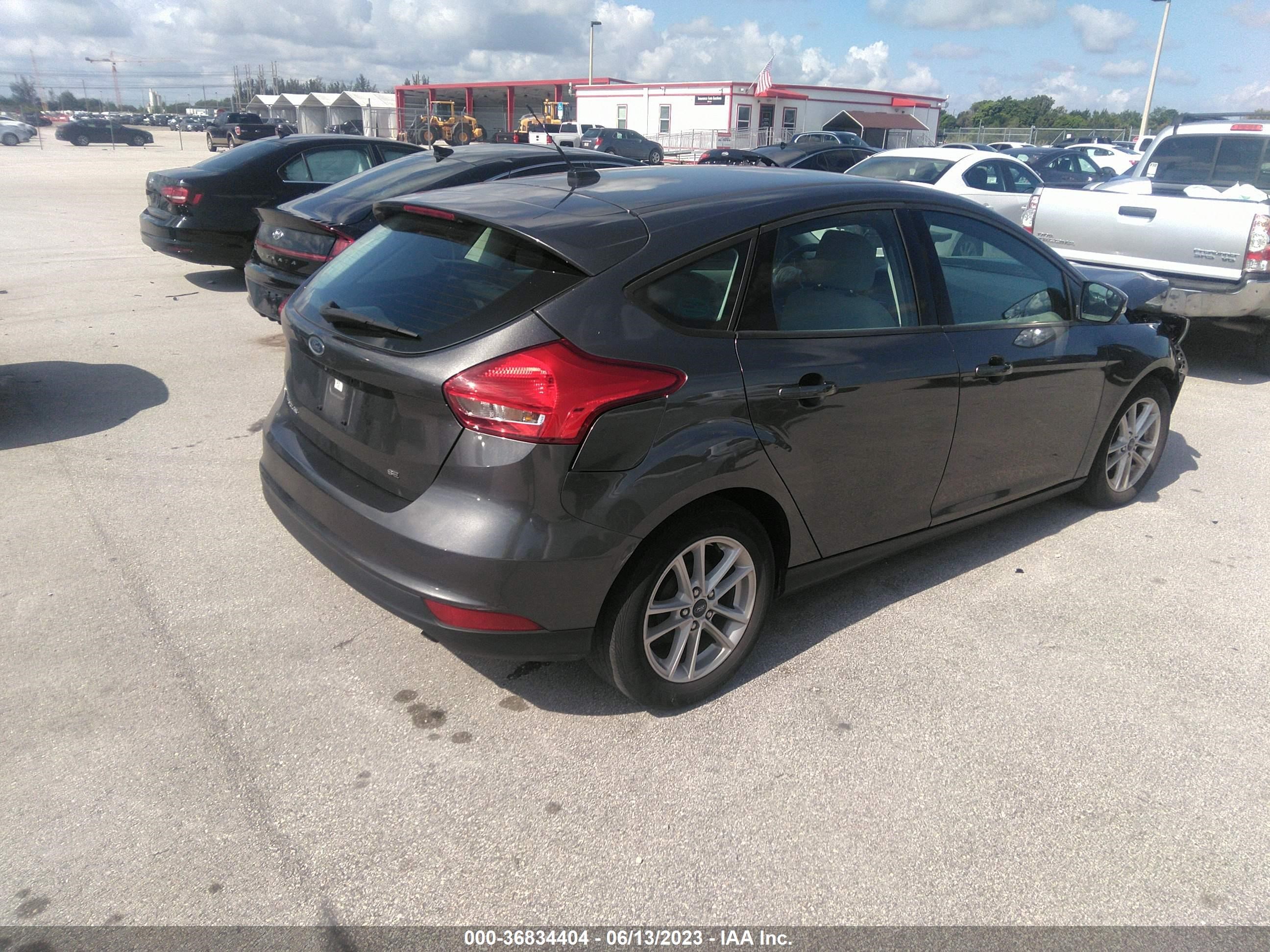 Photo 3 VIN: 1FADP3K23HL294166 - FORD FOCUS 