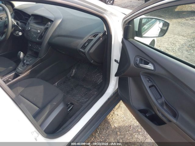 Photo 4 VIN: 1FADP3K23JL238282 - FORD FOCUS 