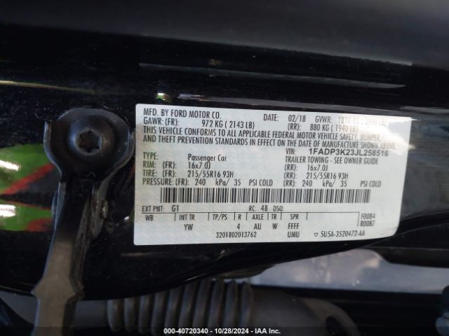 Photo 8 VIN: 1FADP3K23JL258516 - FORD FOCUS 