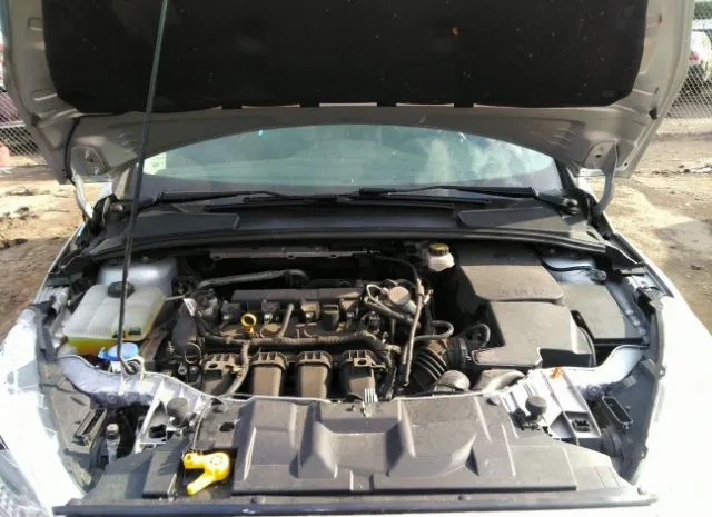 Photo 9 VIN: 1FADP3K23JL326930 - FORD FOCUS 