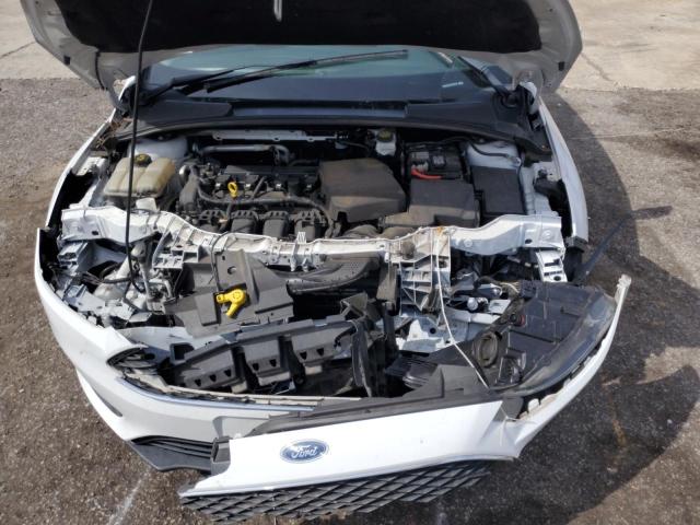 Photo 10 VIN: 1FADP3K23JL329455 - FORD FOCUS 