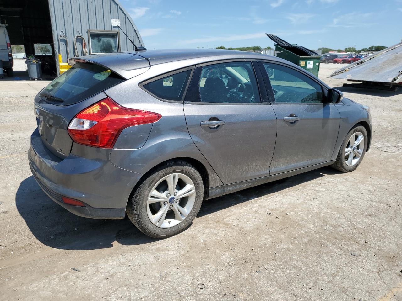 Photo 2 VIN: 1FADP3K24DL352294 - FORD FOCUS 