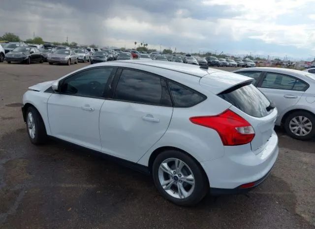 Photo 2 VIN: 1FADP3K24EL185632 - FORD FOCUS 