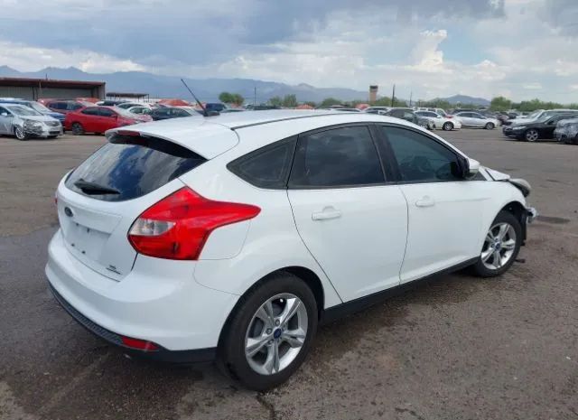 Photo 3 VIN: 1FADP3K24EL185632 - FORD FOCUS 