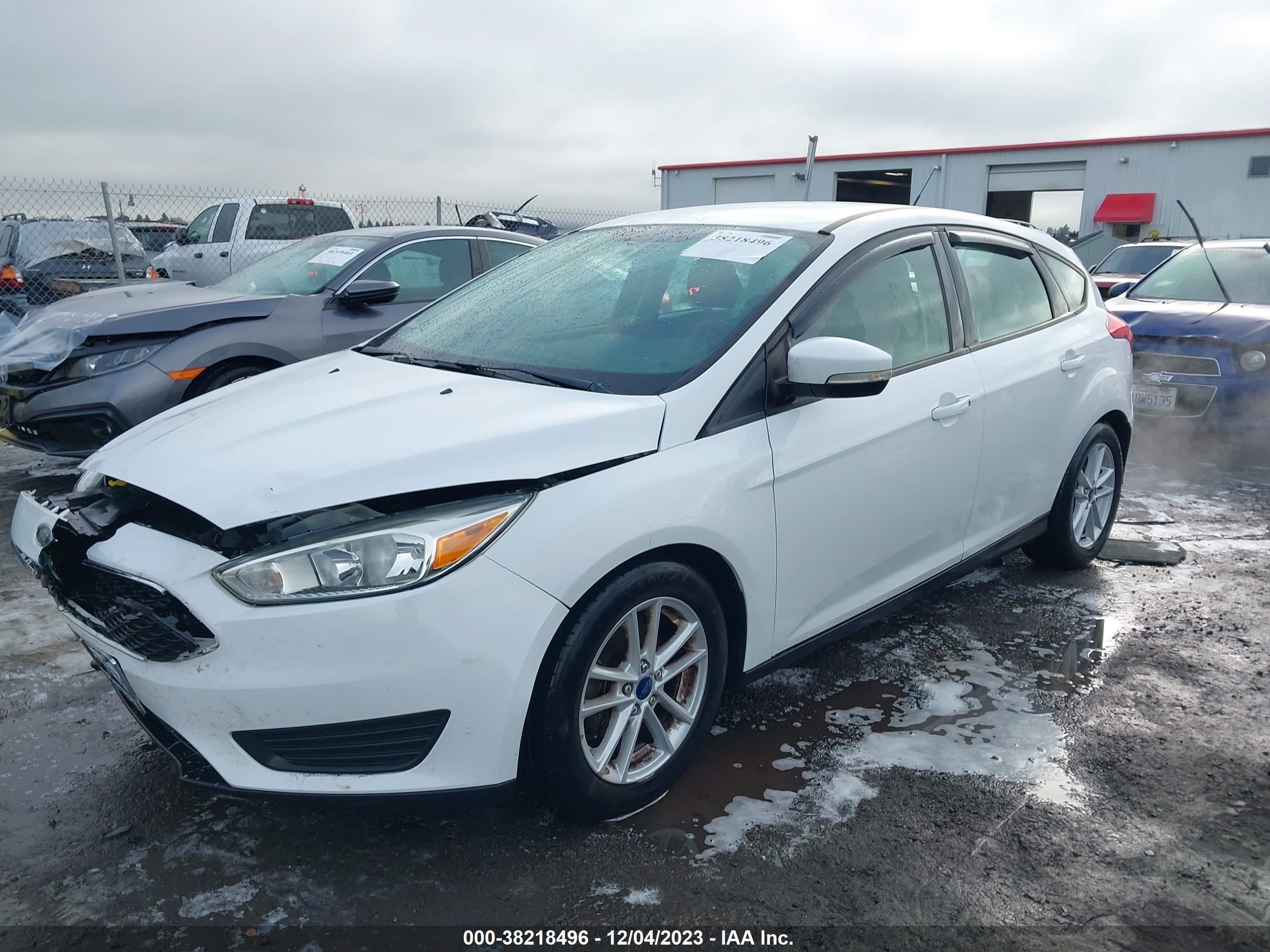 Photo 1 VIN: 1FADP3K24FL213415 - FORD FOCUS 