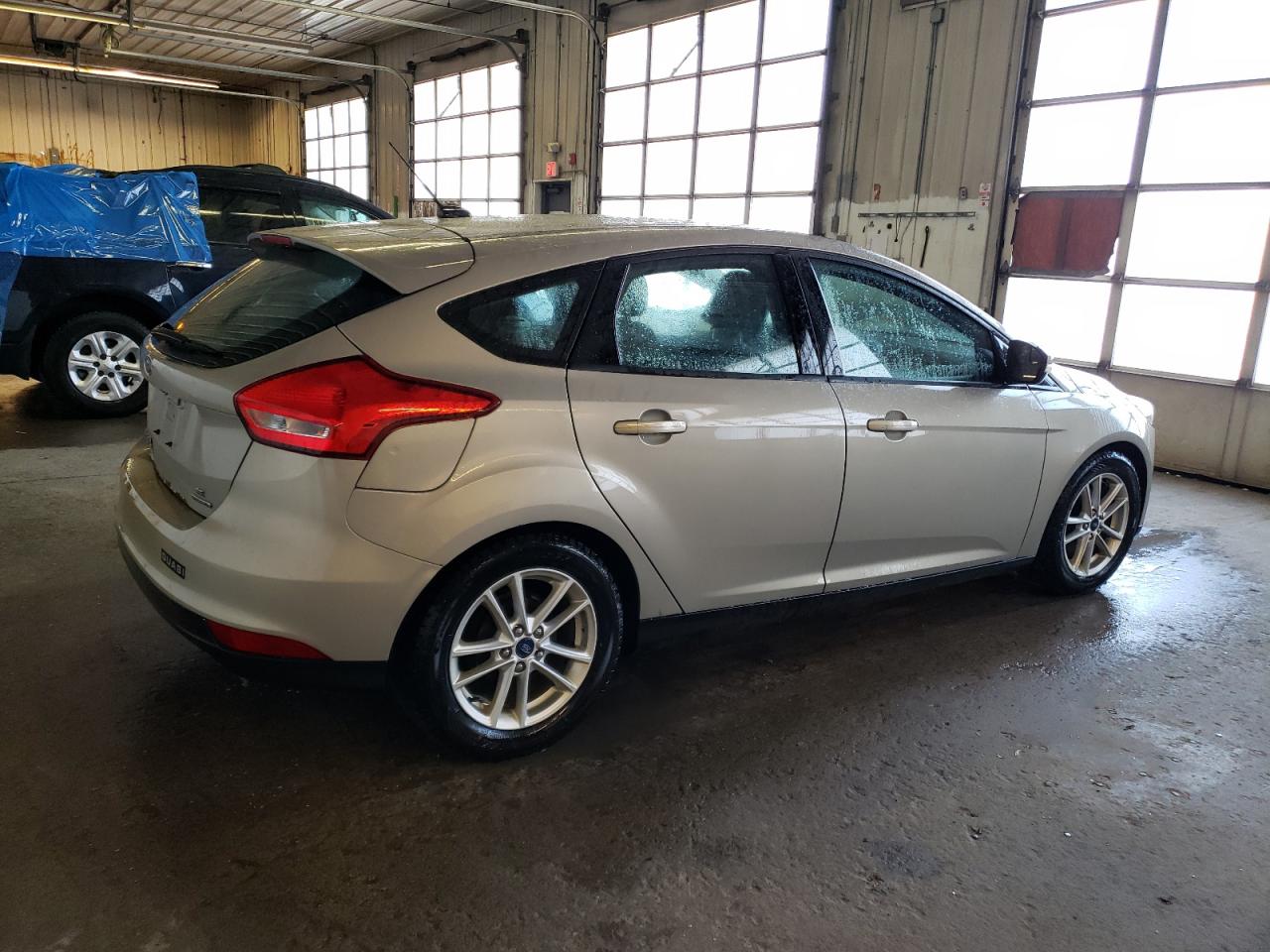 Photo 2 VIN: 1FADP3K24FL226567 - FORD FOCUS 