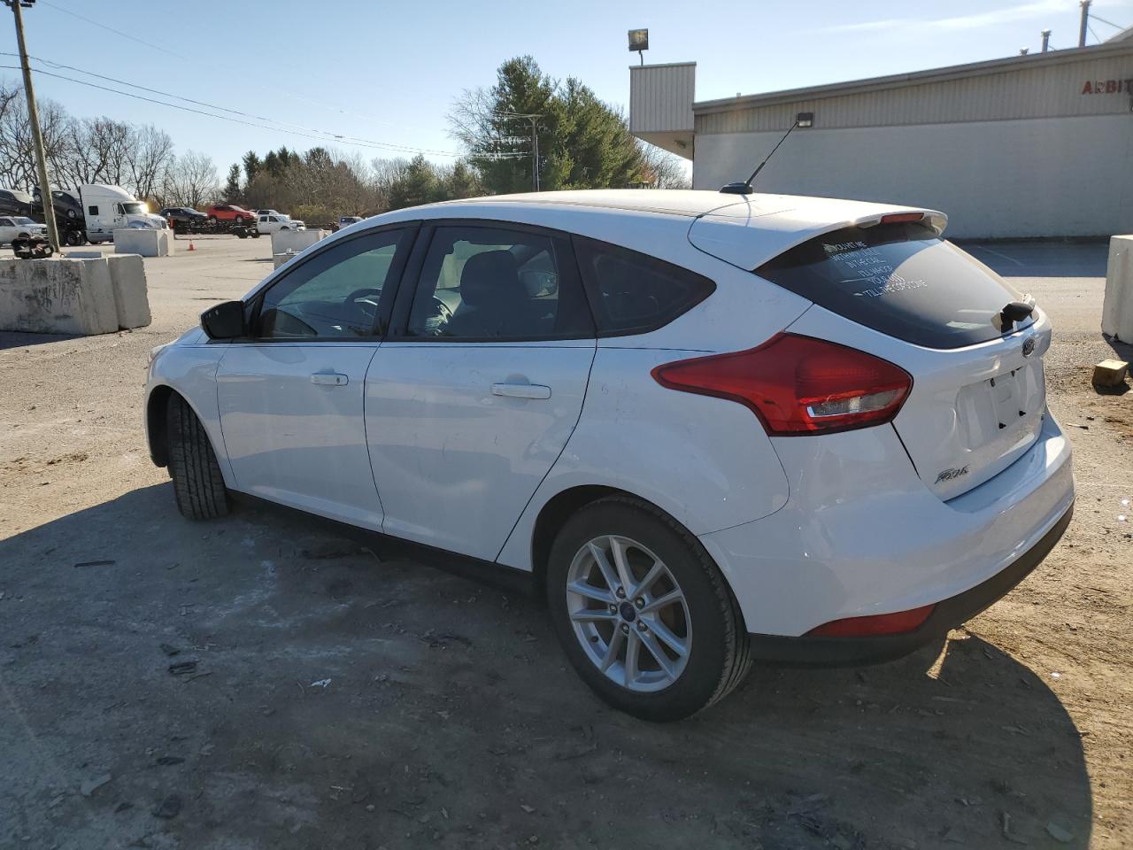 Photo 1 VIN: 1FADP3K24HL267171 - FORD FOCUS 