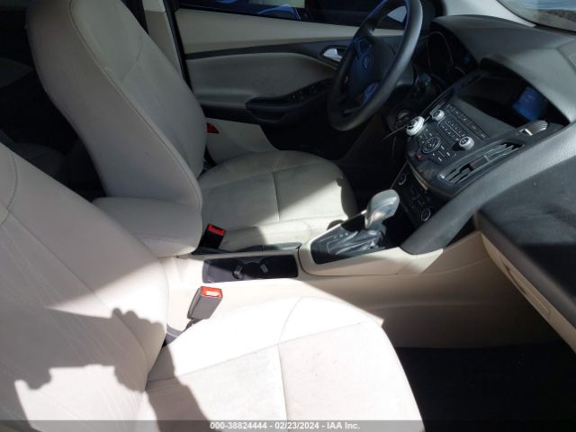 Photo 4 VIN: 1FADP3K24JL260808 - FORD FOCUS 