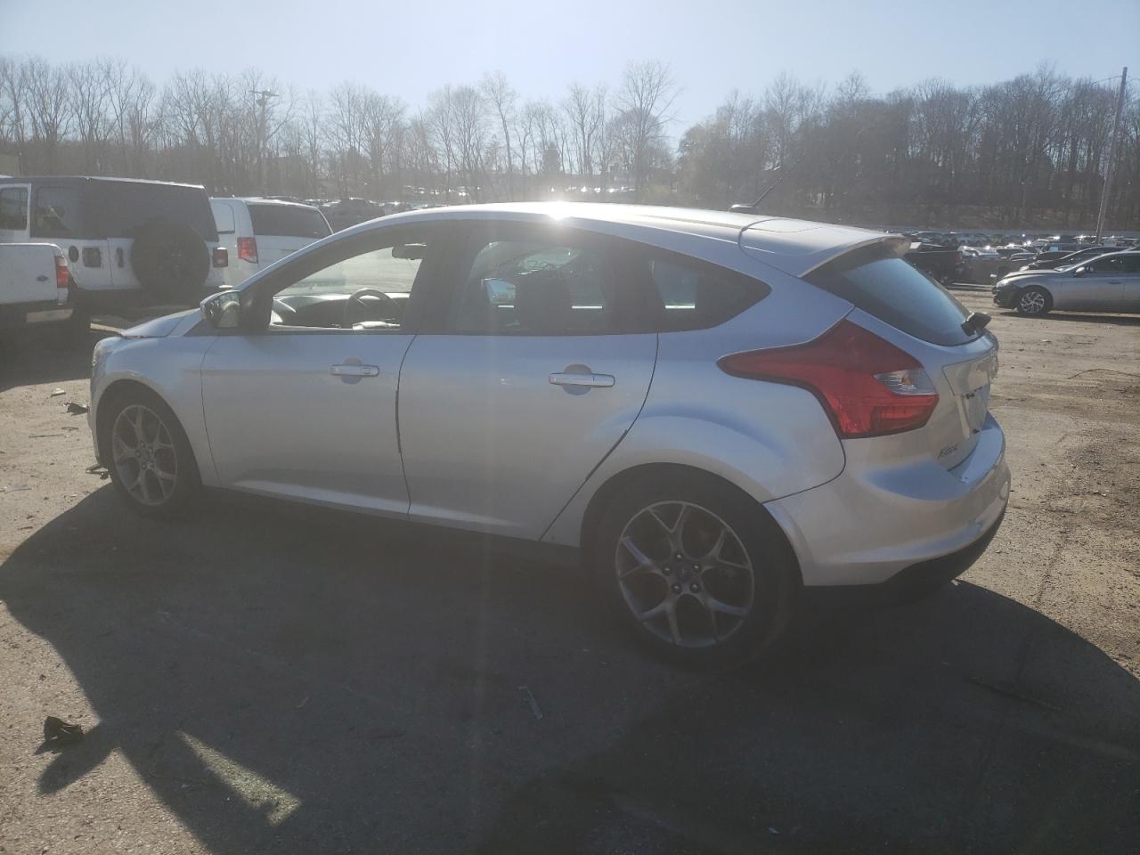 Photo 1 VIN: 1FADP3K25DL321183 - FORD FOCUS 