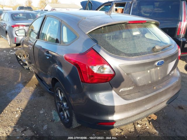 Photo 2 VIN: 1FADP3K25DL360825 - FORD FOCUS 