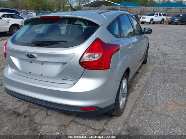 Photo 3 VIN: 1FADP3K25EL335733 - FORD FOCUS 