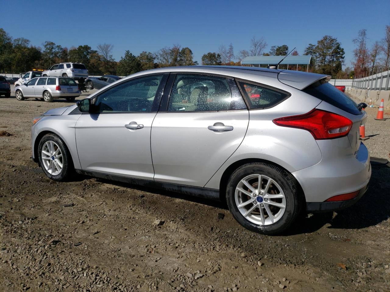 Photo 1 VIN: 1FADP3K25FL372444 - FORD FOCUS 