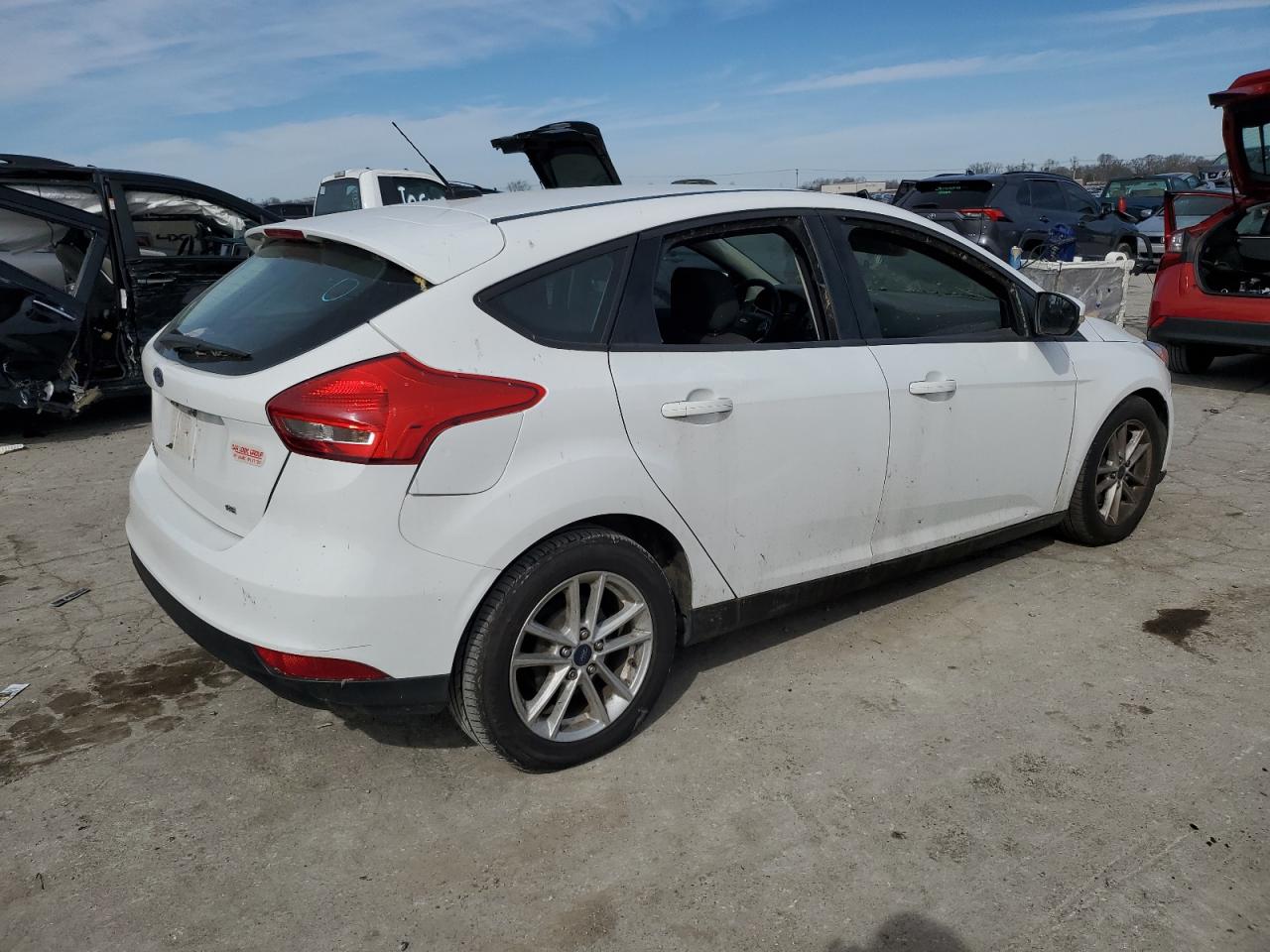 Photo 2 VIN: 1FADP3K25HL286621 - FORD FOCUS 