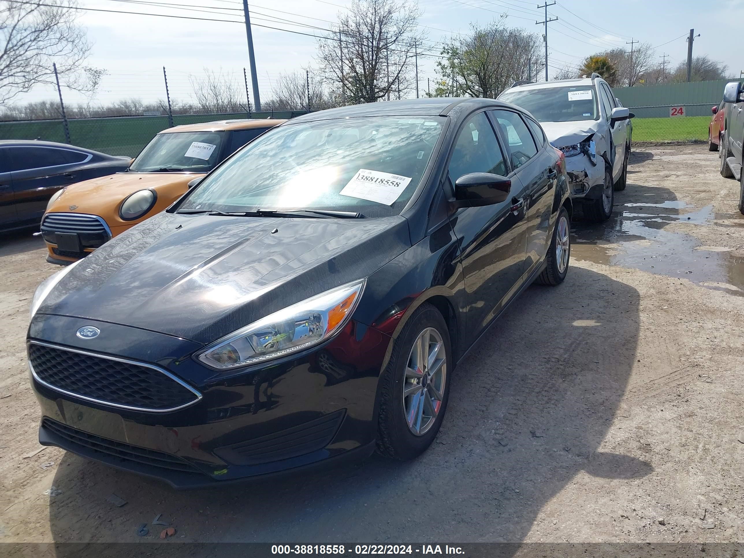 Photo 1 VIN: 1FADP3K25JL200794 - FORD FOCUS 