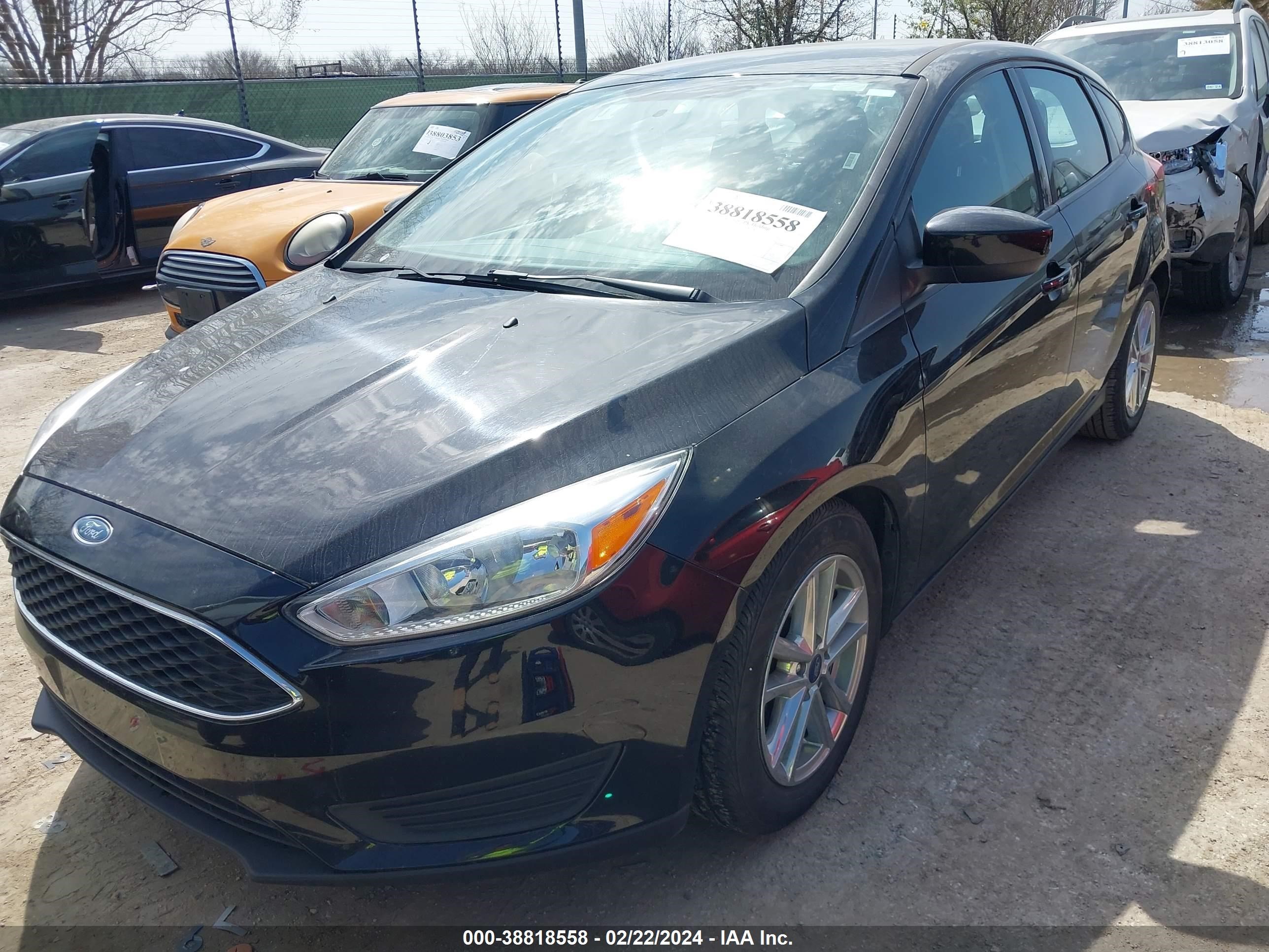 Photo 12 VIN: 1FADP3K25JL200794 - FORD FOCUS 