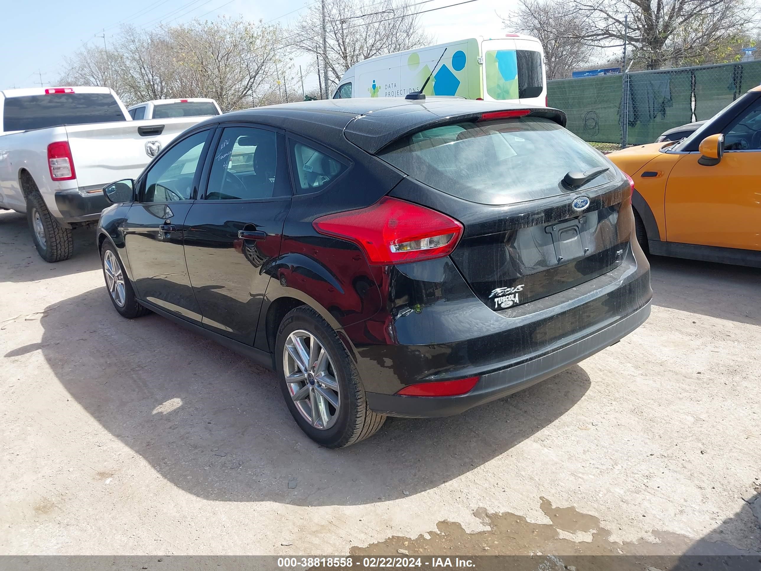 Photo 2 VIN: 1FADP3K25JL200794 - FORD FOCUS 