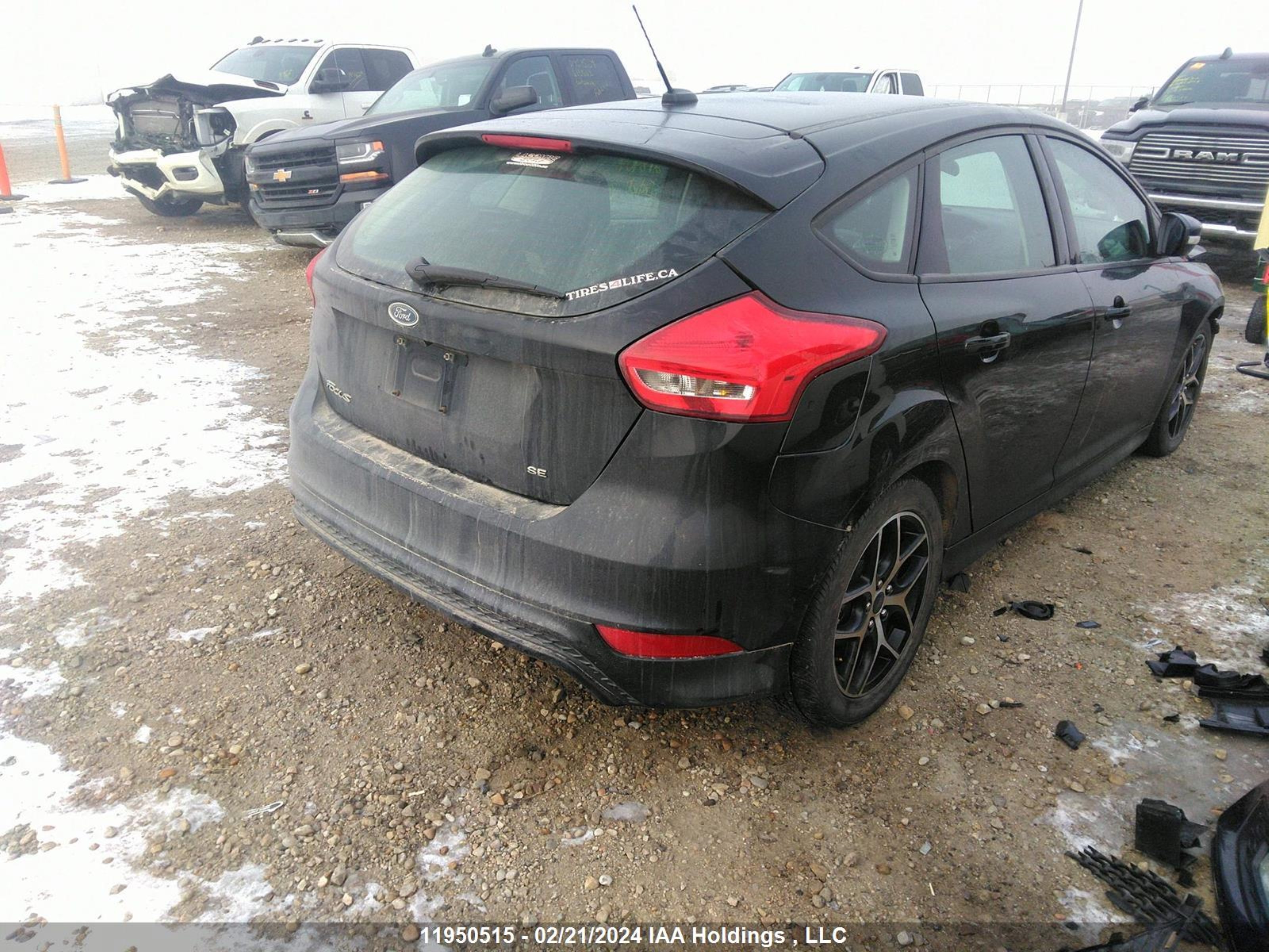 Photo 3 VIN: 1FADP3K25JL218907 - FORD FOCUS 