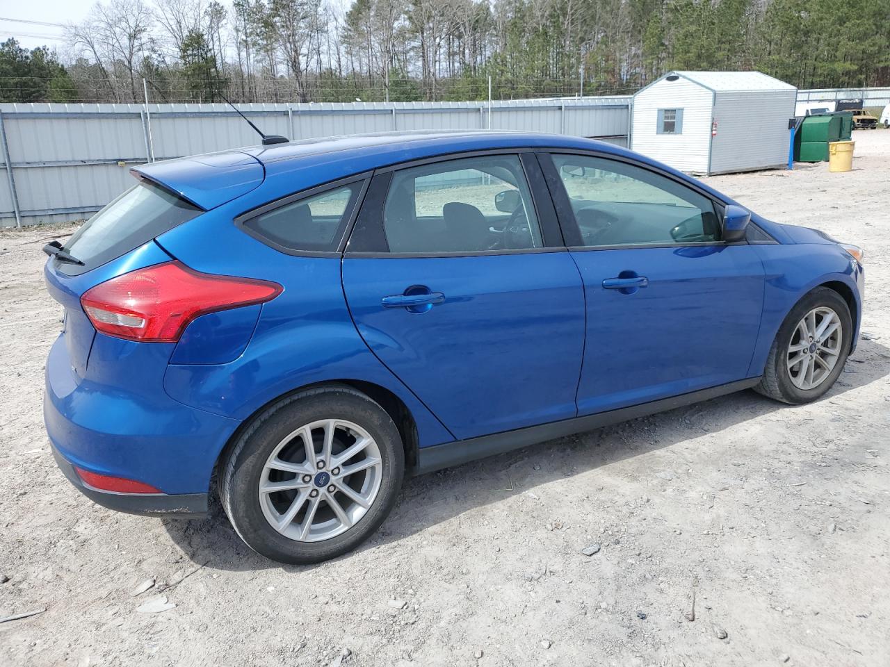 Photo 2 VIN: 1FADP3K25JL220107 - FORD FOCUS 