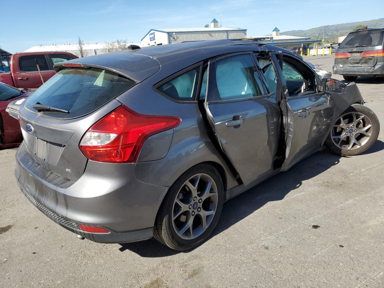 Photo 2 VIN: 1FADP3K26DL245375 - FORD FOCUS 