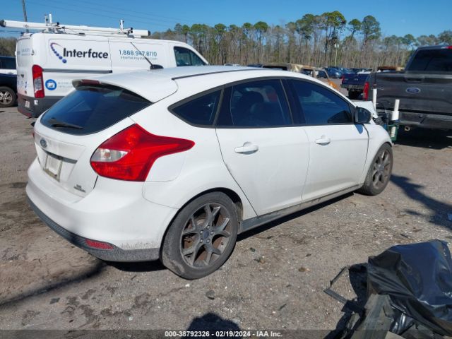 Photo 3 VIN: 1FADP3K26EL252747 - FORD FOCUS 