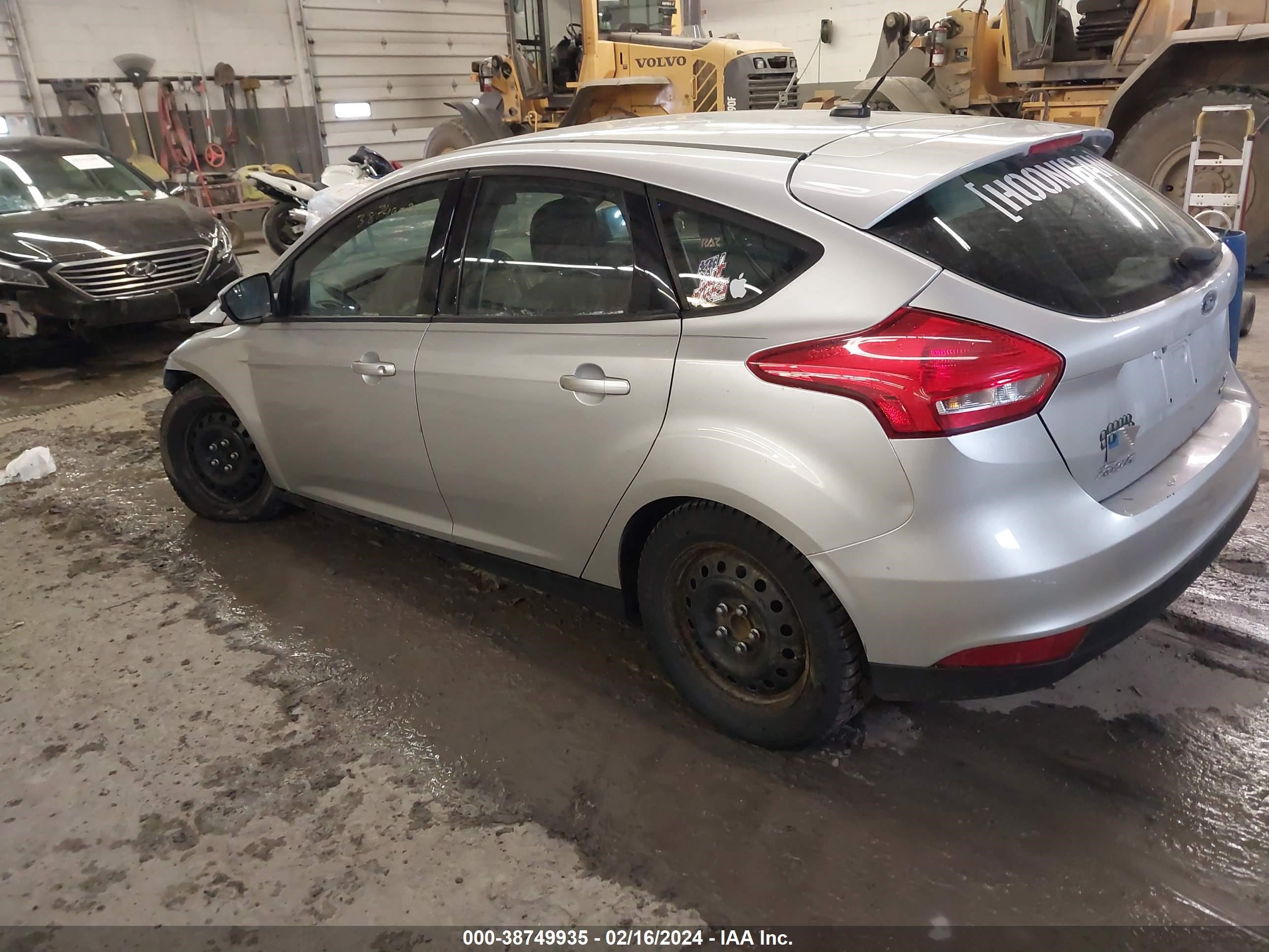 Photo 2 VIN: 1FADP3K26FL233410 - FORD FOCUS 