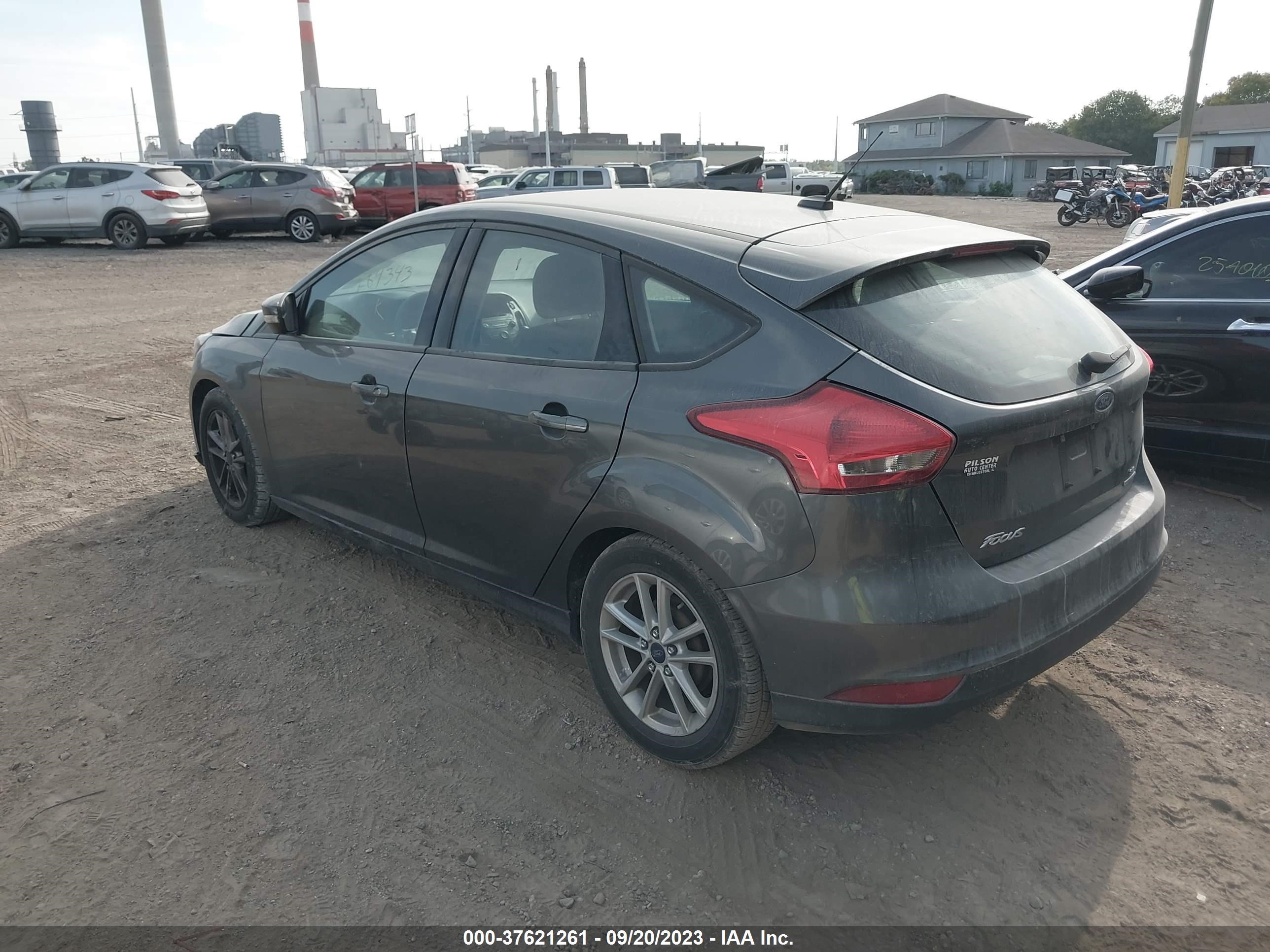 Photo 2 VIN: 1FADP3K26GL284343 - FORD FOCUS 