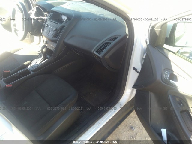 Photo 4 VIN: 1FADP3K26HL215704 - FORD FOCUS 