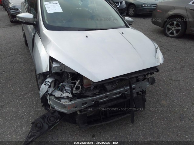 Photo 5 VIN: 1FADP3K26HL216383 - FORD FOCUS 