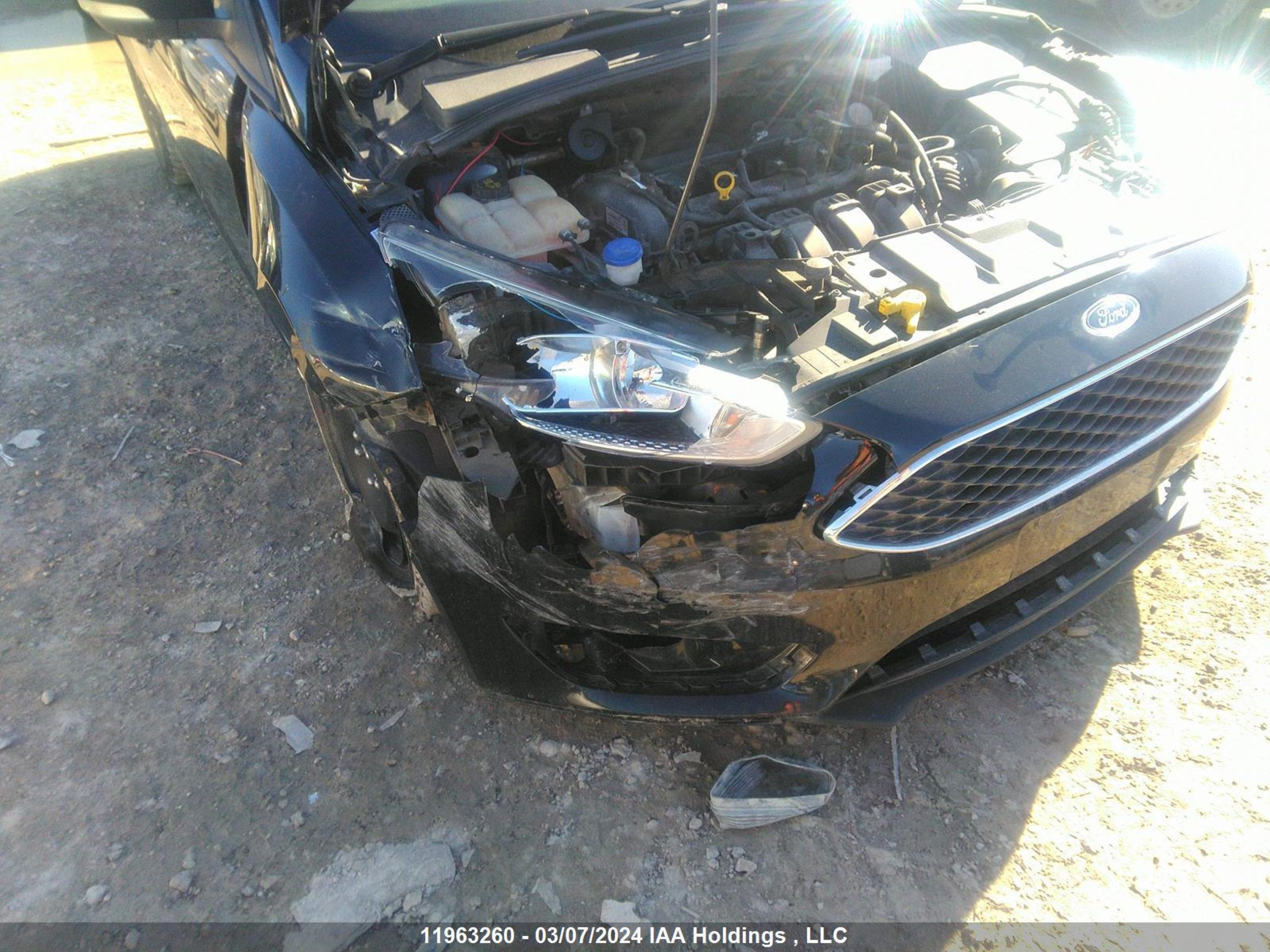 Photo 5 VIN: 1FADP3K26JL219001 - FORD FOCUS 