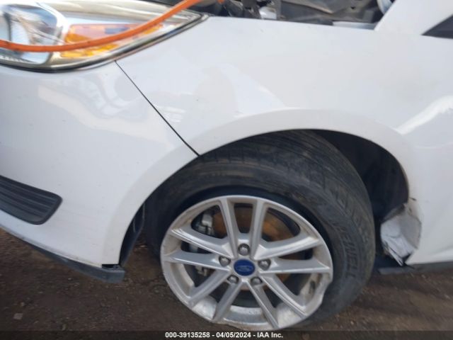 Photo 5 VIN: 1FADP3K26JL237126 - FORD FOCUS 