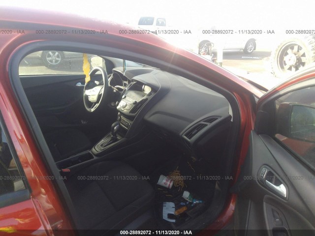 Photo 4 VIN: 1FADP3K26JL240804 - FORD FOCUS 