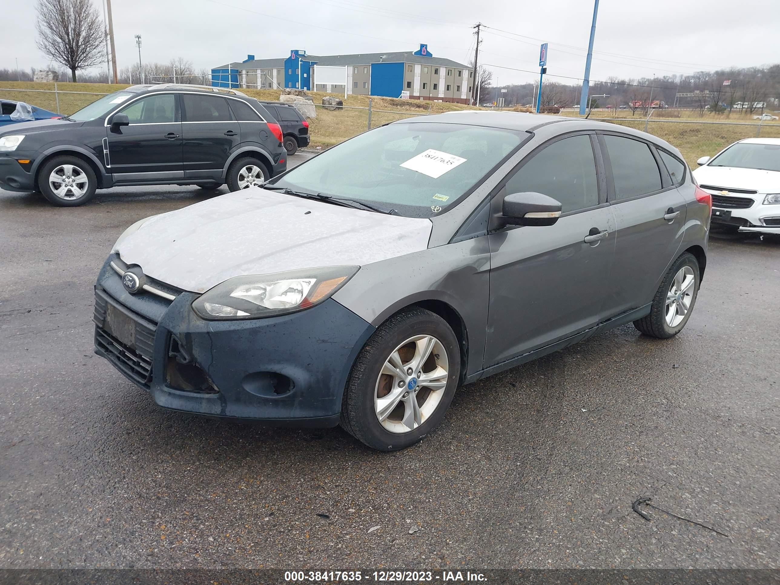 Photo 1 VIN: 1FADP3K27DL146662 - FORD FOCUS 