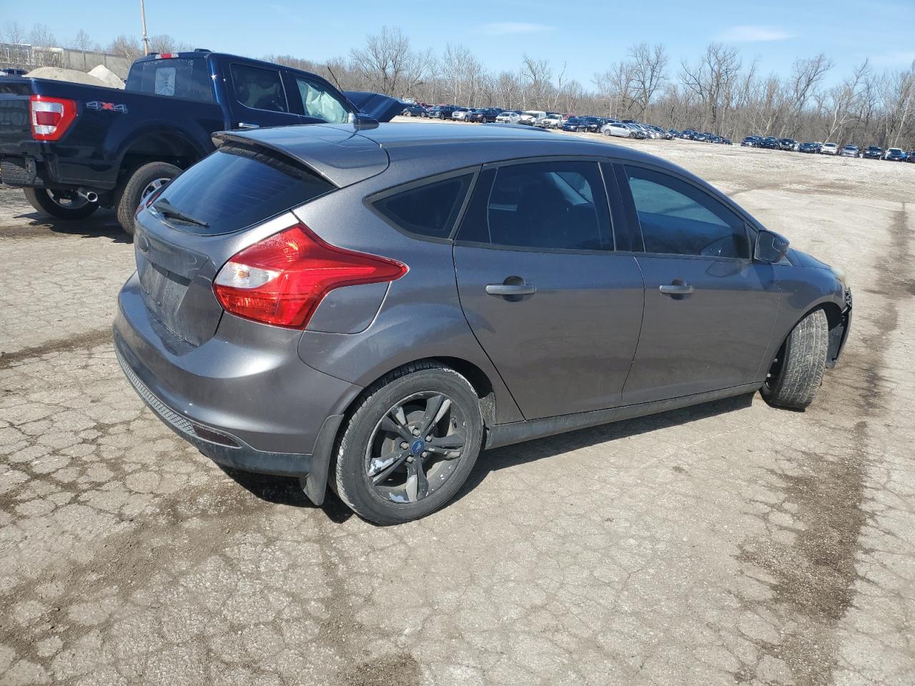 Photo 2 VIN: 1FADP3K27DL218492 - FORD FOCUS 