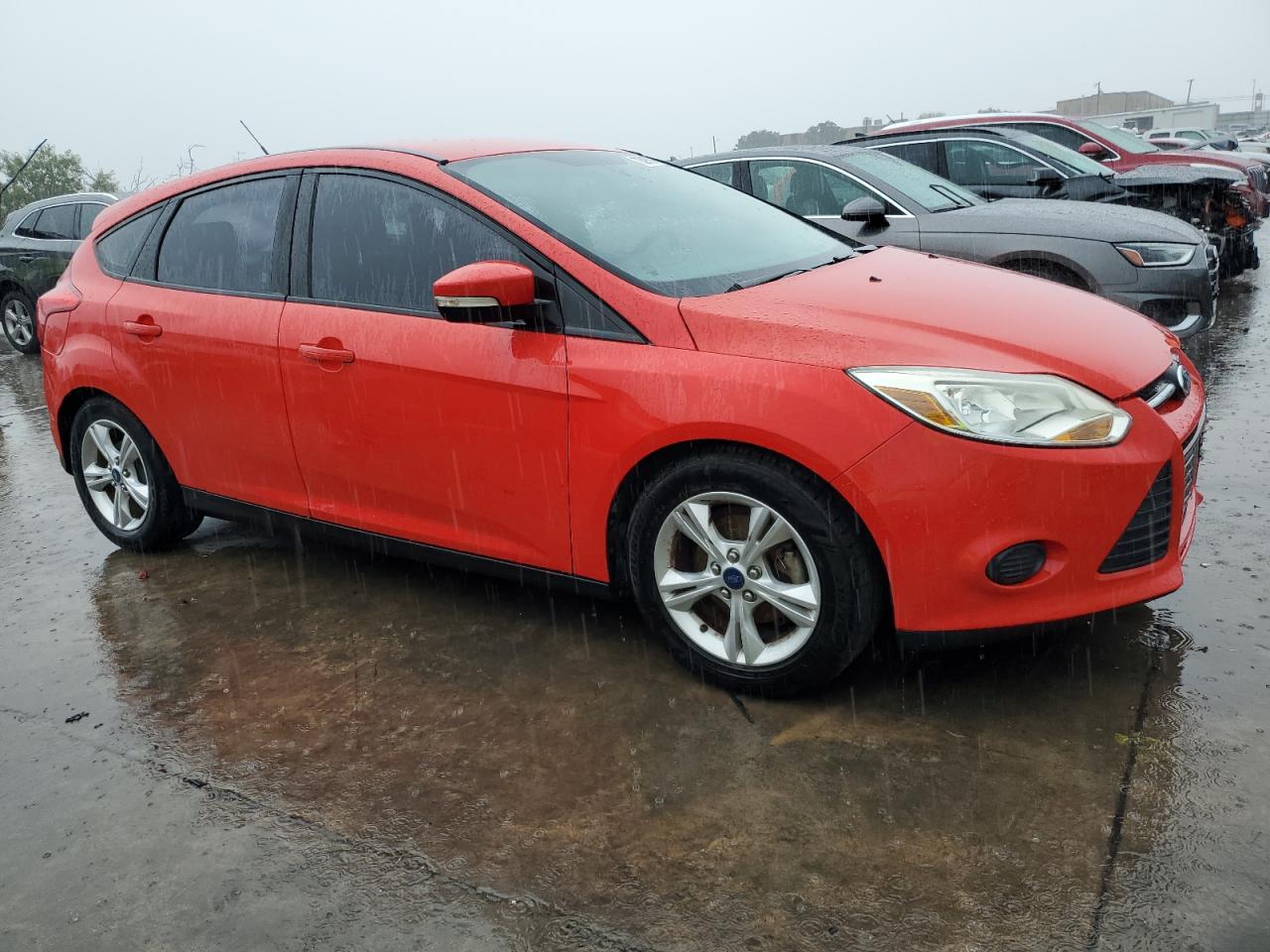 Photo 3 VIN: 1FADP3K27DL233591 - FORD FOCUS 