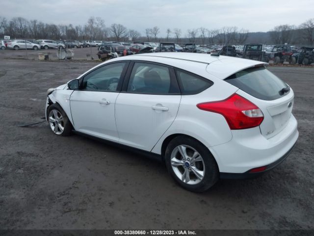 Photo 2 VIN: 1FADP3K27EL135839 - FORD FOCUS 