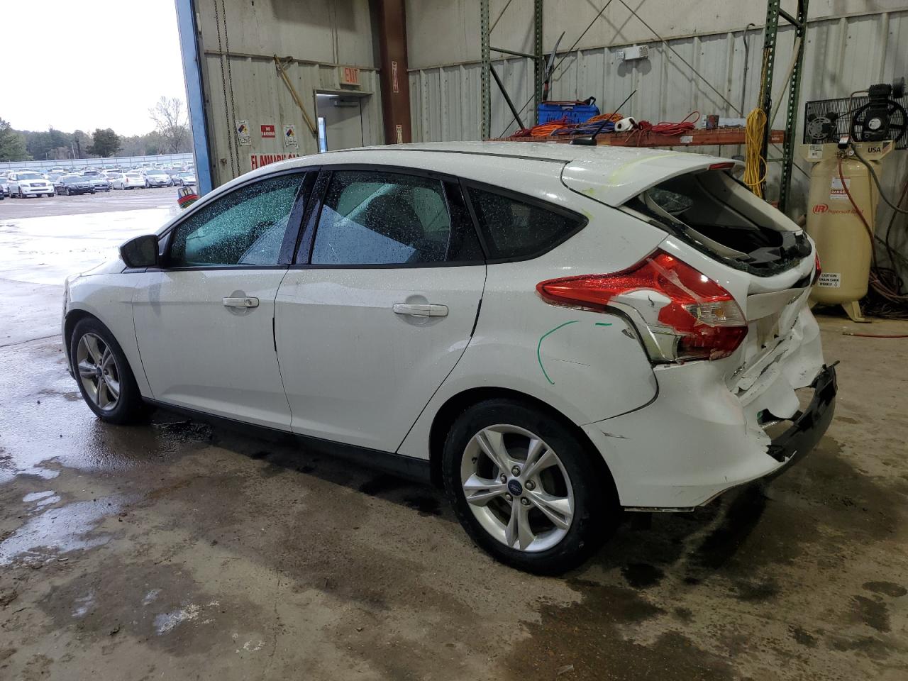 Photo 1 VIN: 1FADP3K27EL214315 - FORD FOCUS 