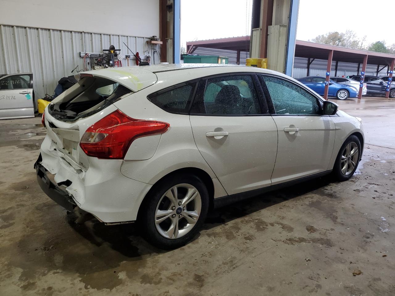 Photo 2 VIN: 1FADP3K27EL214315 - FORD FOCUS 