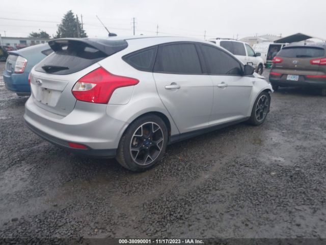 Photo 3 VIN: 1FADP3K27EL259822 - FORD FOCUS 