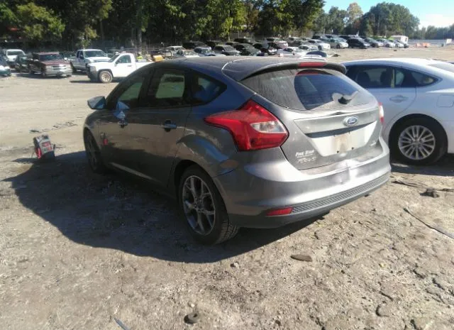 Photo 2 VIN: 1FADP3K27EL415101 - FORD FOCUS 