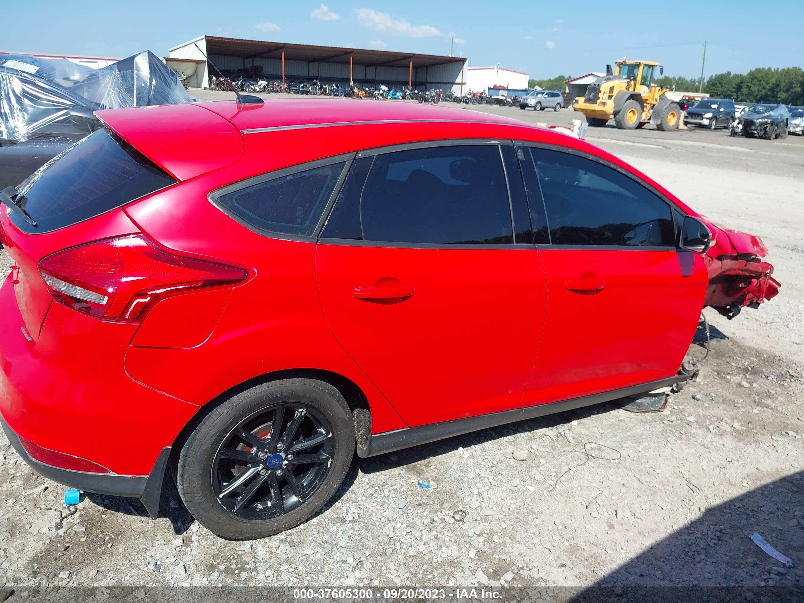 Photo 13 VIN: 1FADP3K27FL315789 - FORD FOCUS 